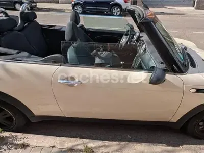 Usado Mini One Cabriolet 90 CV (66 kW) 2007 Beige Descapotable