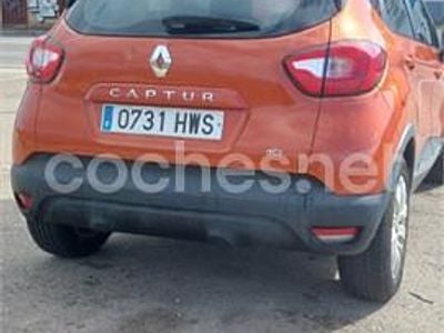 Usado Renault Captur Zen 90 CV (66 kW) 2014 Naranja SUV