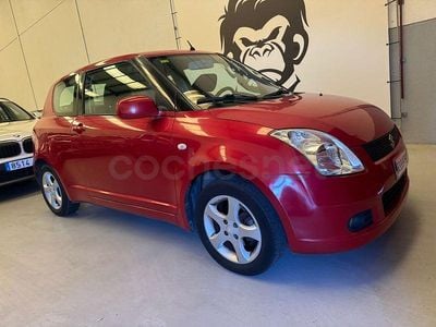 Usado Suzuki Swift GL 92 CV (67 kW) 2007 Rojo Utilitario