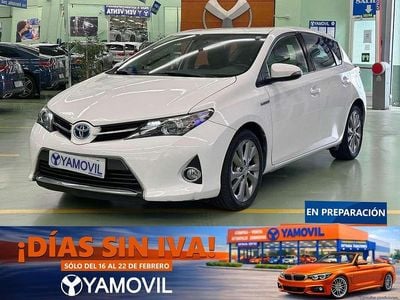 Usado Toyota Auris Hybrid Active 136 CV (100 kW) 2015 Blanco Utilitario