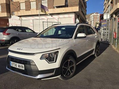 Blanco Usado 2023 Kia Niro SUV | 22.800 € (Precio justo)