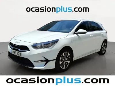 Usado Kia Ceed 101 CV (74 kW) 2025 Blanco Utilitario