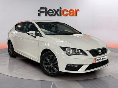 Usado Seat Leon Style 130 CV (95 kW) 2020 Blanco Berlina