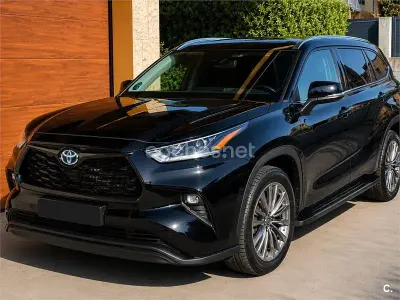 Używany Toyota Highlander Advance 246 KM (180 kW) 2023 Czarny SUV