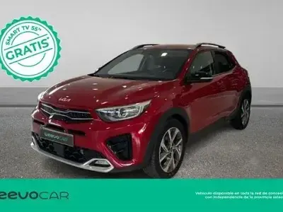 Usado Kia Stonic GT-Line 100 CV (73 kW) 2022 Rojo SUV