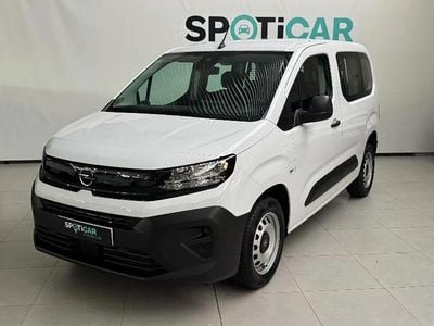 Usado Opel Combo Edition 100 CV (73 kW) 2024 Blanco Monovolumen