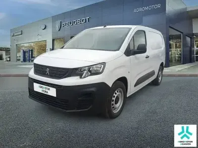 Usado Peugeot Partner 102 CV (75 kW) 2023 Blanco Monovolumen