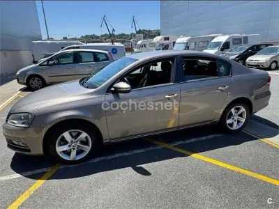 Usado VW Passat Advance 105 CV (77 kW) 2011 Beige Berlina