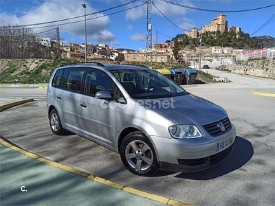 Usado VW Touran Edition 105 CV (77 kW) 2006 Gris / plata Monovolumen