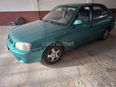 Usado Hyundai Accent GLS 90 CV (66 kW) 2000 Verde Berlina
