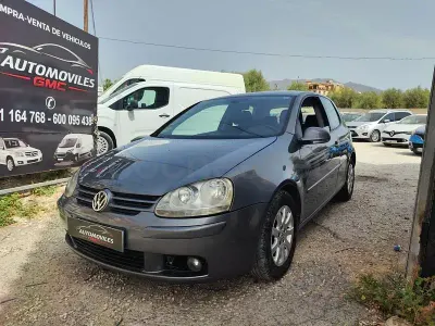 Usado VW Golf IV Highline 105 CV (77 kW) 2006 Beige Berlina