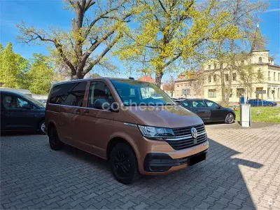 Usado VW Multivan 150 CV (110 kW) 2020 Marrón Monovolumen