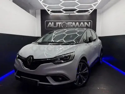 Usado Renault Scénic IV Zen 110 CV (80 kW) 2018 Blanco Monovolumen