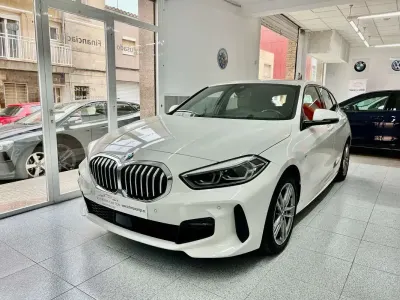 Usado BMW 118 M Sport 136 CV (100 kW) 2023 Blanco Utilitario