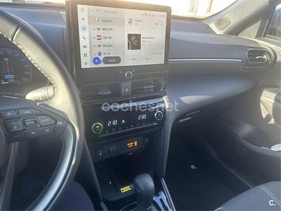 Usado Toyota Yaris Cross Style 130 CV (95 kW) 2025 Blanco SUV