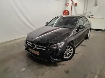 Usado Mercedes C200 160 CV (117 kW) 2021 Negro Berlina