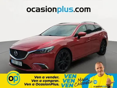 Usado Mazda 3 Luxury 150 CV (110 kW) 2015 Rojo Familiar