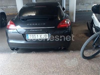 Porsche Panamera 4S