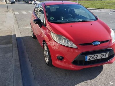 Usado Ford Fiesta Sport 90 CV (66 kW) 2008 Rojo Utilitario