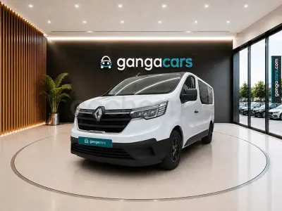 Usado Renault Trafic 110 CV (80 kW) 2023 Blanco Monovolumen