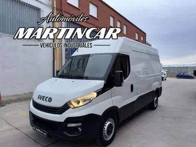 Usado Iveco Daily 160 CV (117 kW) 2019 Gris Van