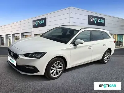 Usado Seat Leon Style 116 CV (85 kW) 2022 Blanco Familiar