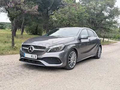 Usado Mercedes A200 136 CV (100 kW) 2018 Gris / plata Berlina