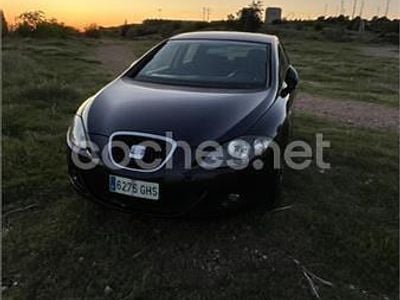 Usado Seat Leon Reference 105 CV (77 kW) 2008 Negro Utilitario