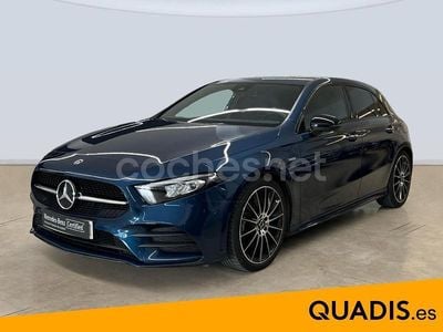 Azul Usado 2021 Mercedes A180 AMG line Berlina | 28.500 € (Un poco caro)