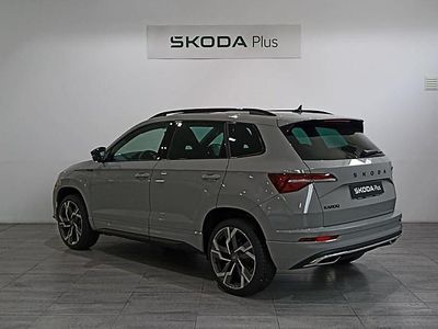Usado Skoda Karoq SportLine 150 CV (110 kW) 2025 Gris SUV