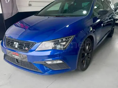 Usado Seat Leon FR 150 CV (110 kW) 2020 Azul Berlina