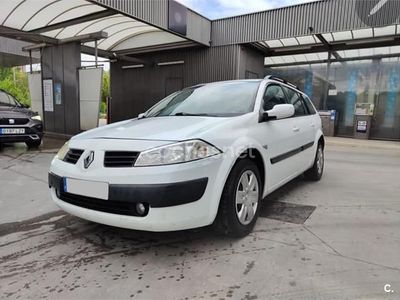 Blanco Usado 2004 Renault Mégane GrandTour Dynamique Familiar | 1700 € (Precio justo)