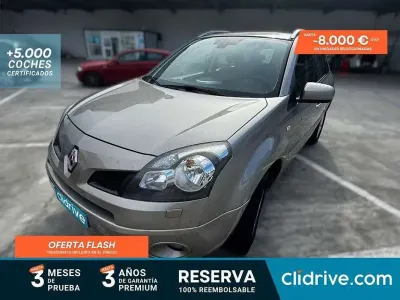 Usado Renault Koleos Dynamique 150 CV (110 kW) 2011 Beige SUV
