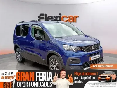 Begagnad Peugeot Rifter GT 102 HK (75 kW) 2023 Blå Minibuss