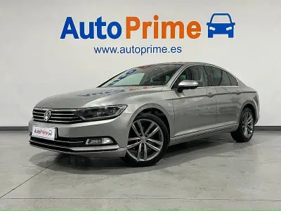 Używany VW Passat Sportline 150 KM (110 kW) 2016 Szary Sedan/Limuzyna