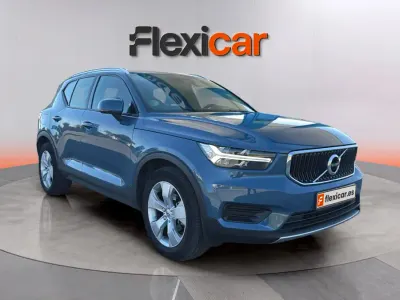 Usado Volvo XC40 Momentum 150 CV (110 kW) 2020 Azul SUV