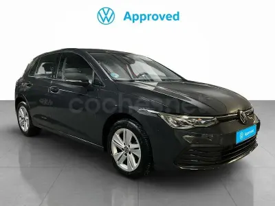 Usado VW Golf VIII 115 CV (84 kW) 2023 Gris / plata Berlina