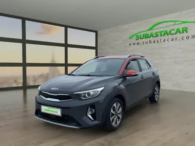 Usado Kia Stonic 120 HP (88 kW) 2021 Cinzento SUV