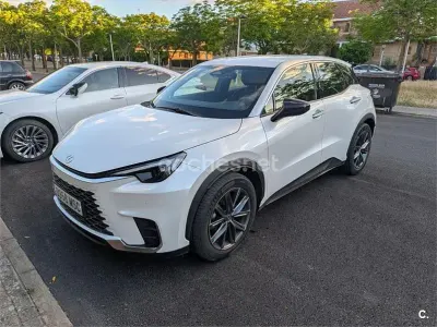 Usado Lexus LBX 136 CV (100 kW) 2024 Blanco SUV