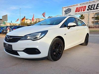 Blanco Usado 2021 Opel Astra Ultimate Familiar | 12.900 € (Precio justo)