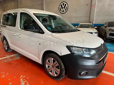 Usado VW Caddy Life 122 CV (89 kW) 2021 Blanco Monovolumen