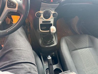 Rojo Usado 2011 Ford Fiesta Titanium | 6990 € (Precio justo)