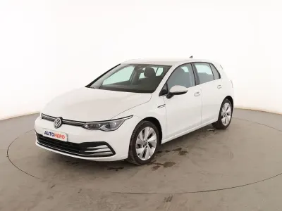 Usado VW Golf VIII Style 150 CV (110 kW) 2020 Blanco Berlina