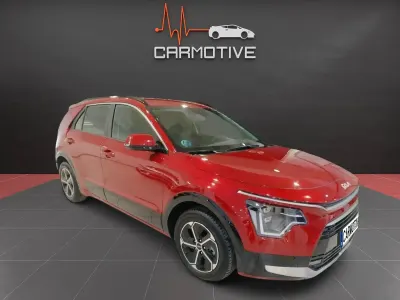 Usado Kia Niro 141 CV (103 kW) 2024 Rojo SUV