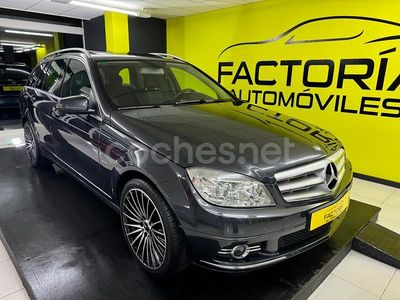 Usado Mercedes C200 Avantgarde 136 CV (100 kW) 2007 Gris / plata Familiar