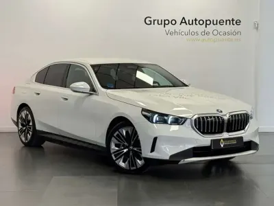 Usado BMW 530e Comfort Edition 299 CV (219 kW) 2024 Blanco Berlina