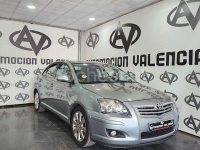 Usado Toyota Avensis Sol 126 CV (92 kW) 2008 Gris / plata Berlina