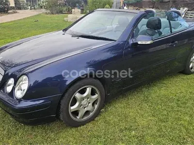 Usado Mercedes CLK230 Avantgarde 193 CV (141 kW) 2000 Azul Descapotable