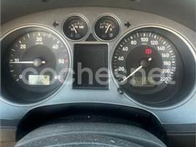 Usado Seat Ibiza 100 CV (73 kW) 2006 Amarillo Berlina