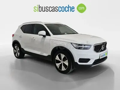 Usado Volvo XC40 Momentum 163 CV (119 kW) 2021 Blanco SUV